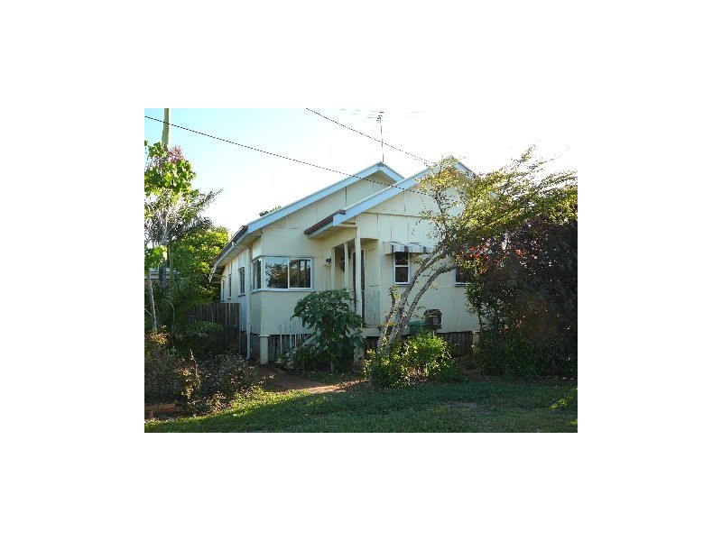 11 James, Scarborough QLD 4020