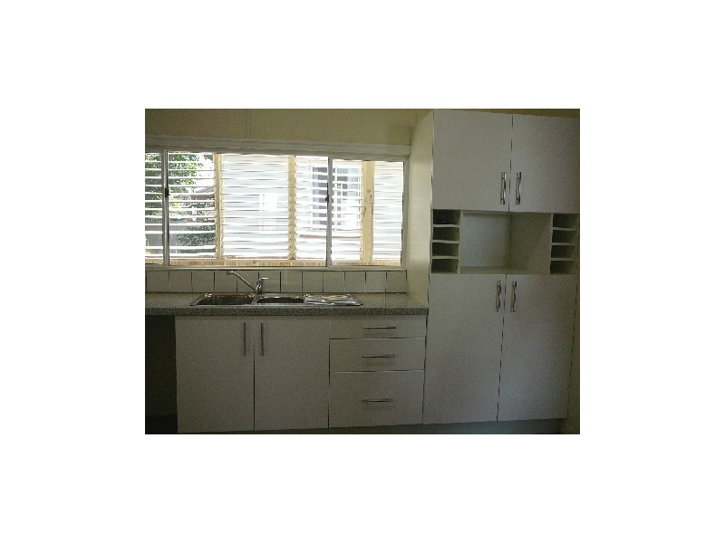 11 James, Scarborough QLD 4020