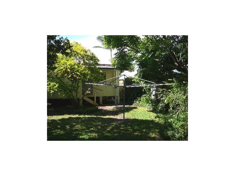 11 James, Scarborough QLD 4020