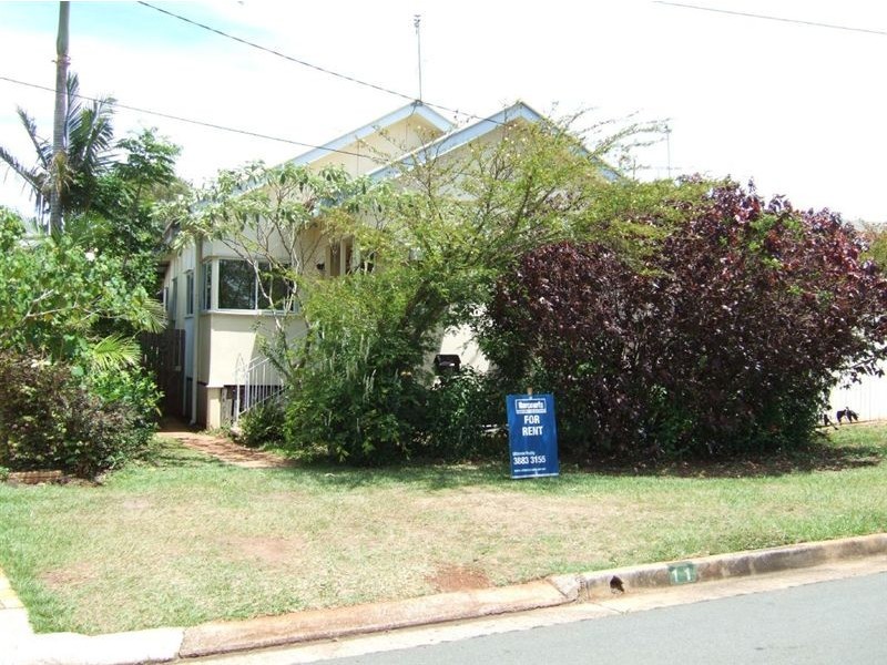 11 James, Scarborough QLD 4020