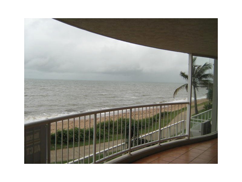 8/94 Prince Edward Parade, Redcliffe QLD 4020