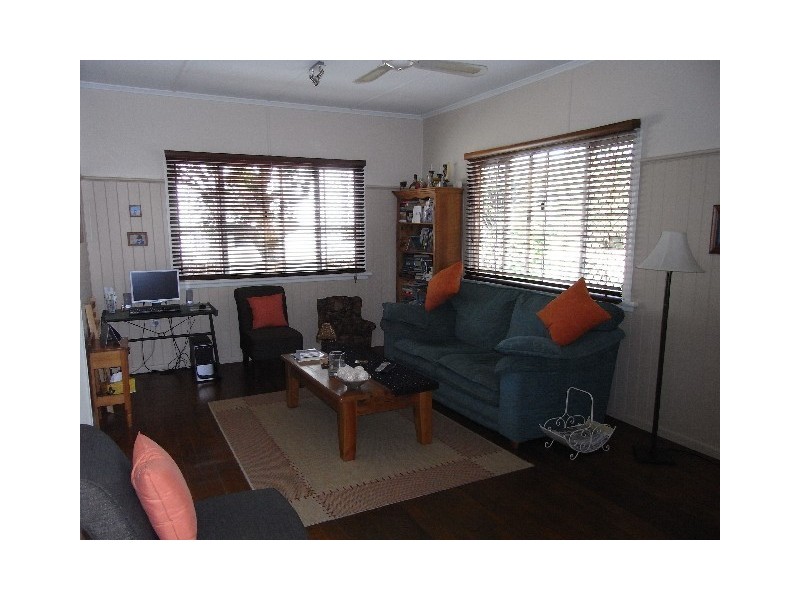 16 BRAMBLE ST, Woody Point QLD 4019