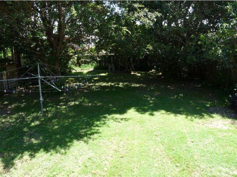 19 Laura Street, Clontarf QLD 4019