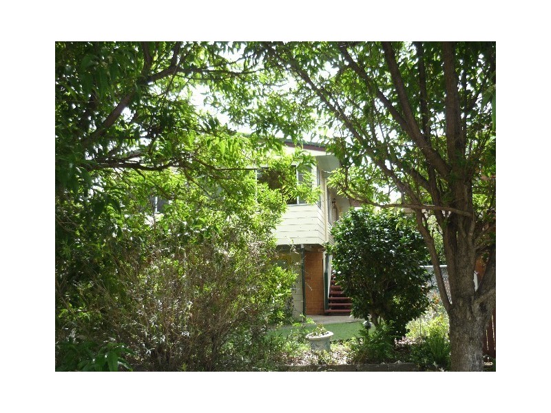 9 Ernest Street, Woody Point QLD 4019