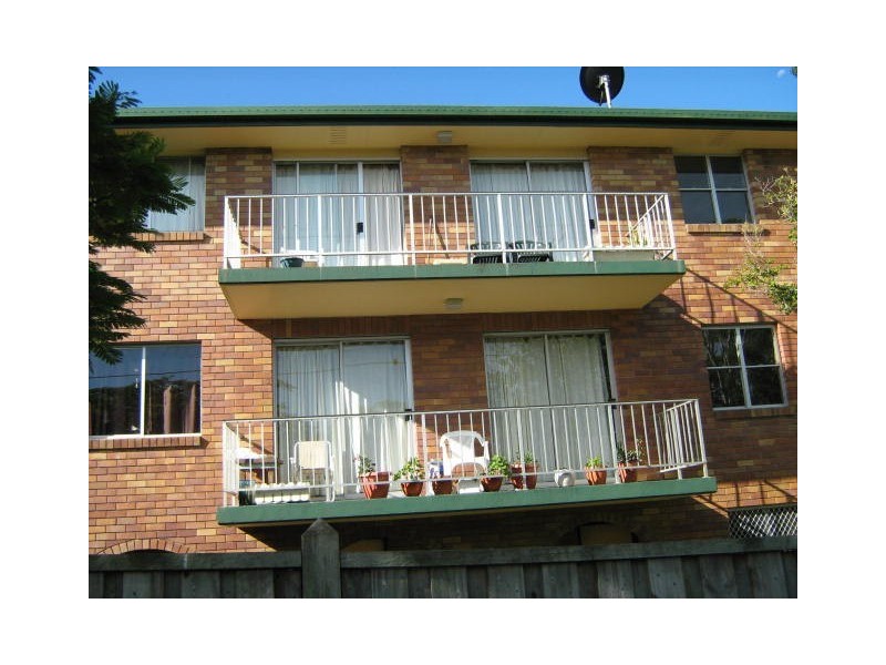 2/54 Anzac Avenue, Redcliffe QLD 4020