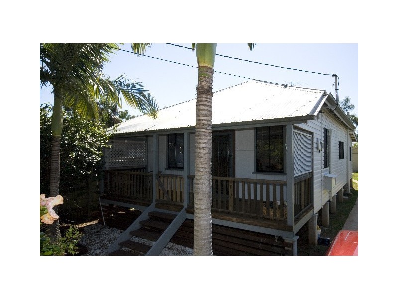 36 Queen Street, Scarborough QLD 4020