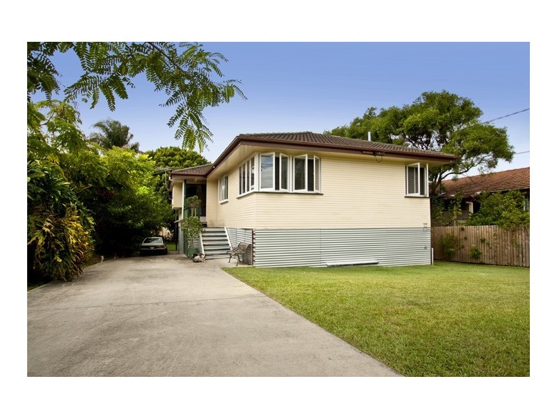 12 Hurrell Street, Clontarf QLD 4019