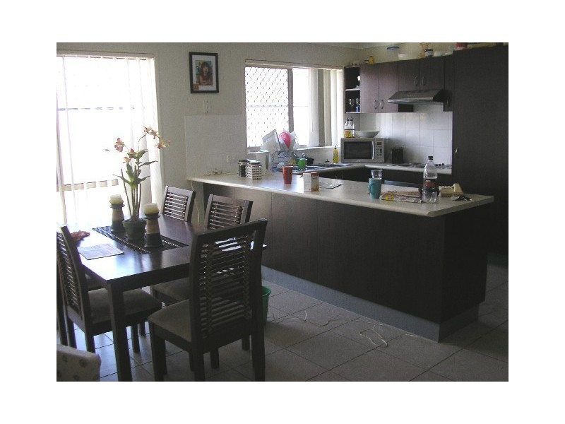 2/57 Higgs Street, Rothwell QLD 4022