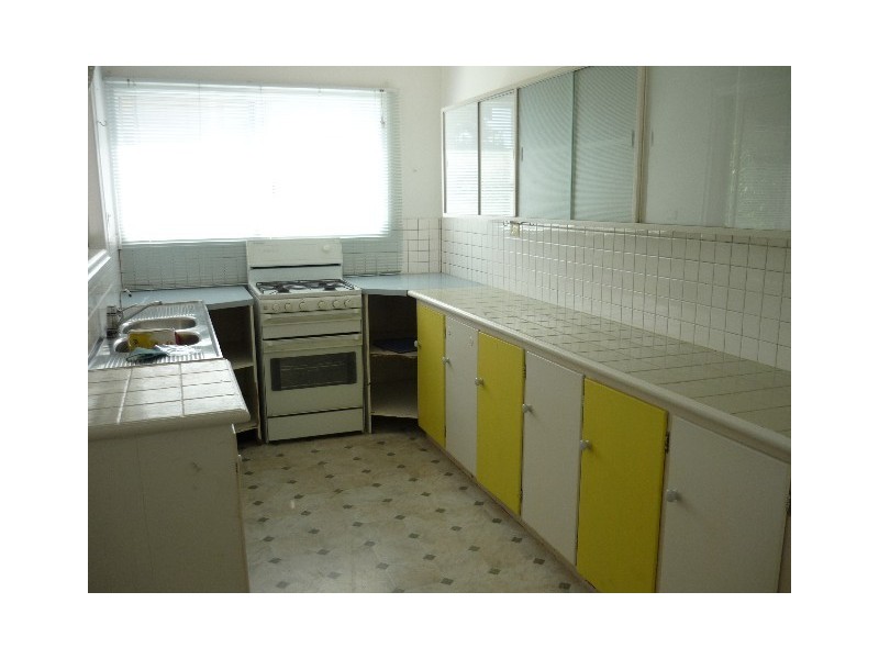 569 Oxley Ave, Scarborough QLD 4020