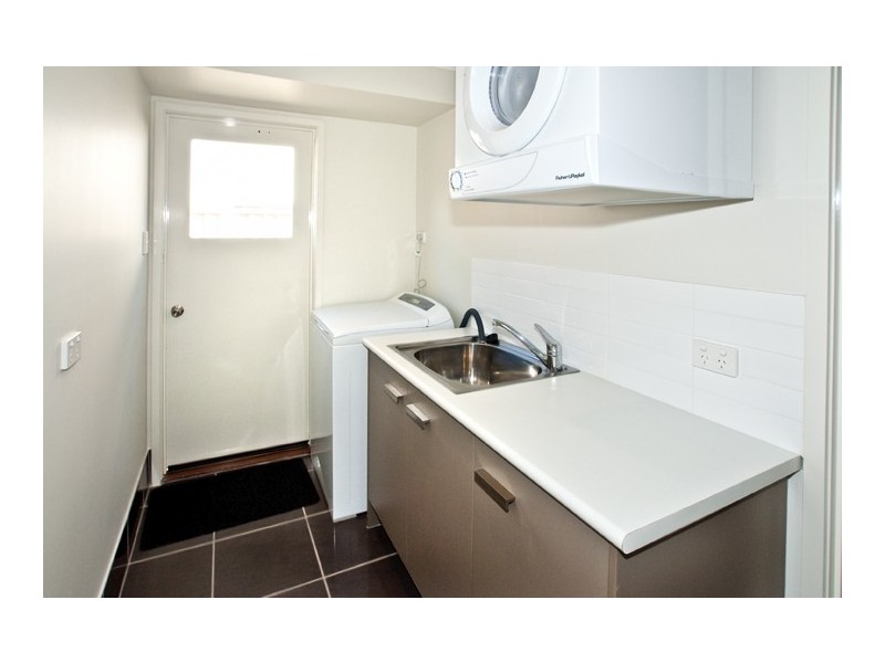 43 Lionheart Cres, Newport QLD 4020