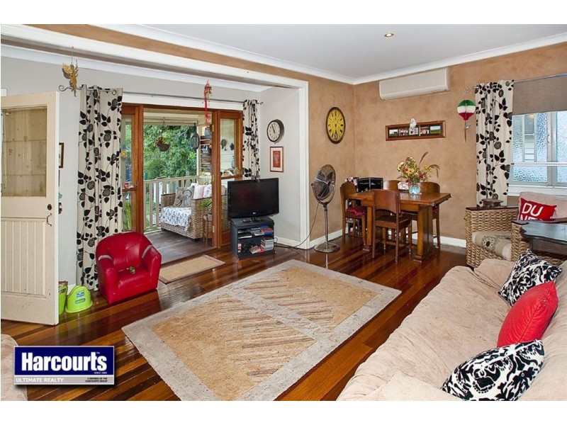 34 Wharf Street, Shorncliffe QLD 4017