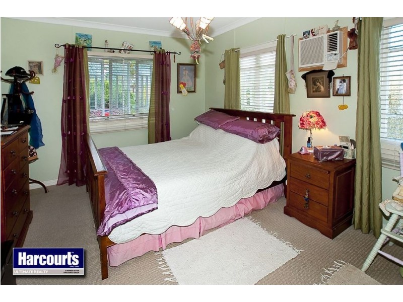 34 Wharf Street, Shorncliffe QLD 4017