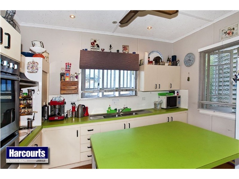 34 Wharf Street, Shorncliffe QLD 4017