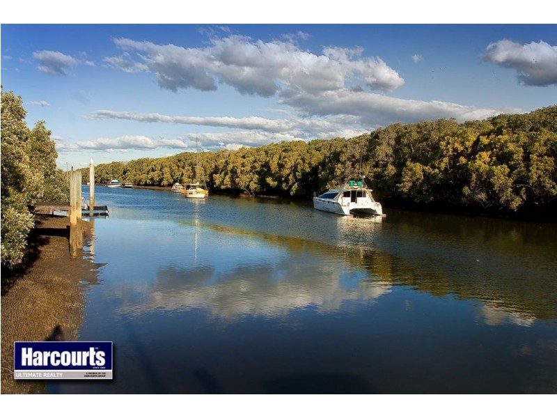 34 Wharf Street, Shorncliffe QLD 4017