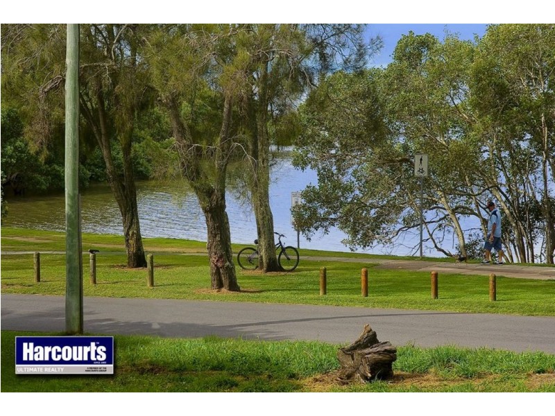 7 Beach Road, Deception Bay QLD 4508