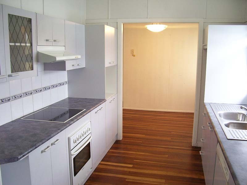 2 Dodds Street, Margate QLD 4019