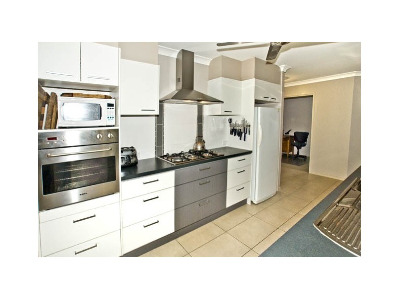 16 Gawler Cres, Bracken Ridge QLD 4017