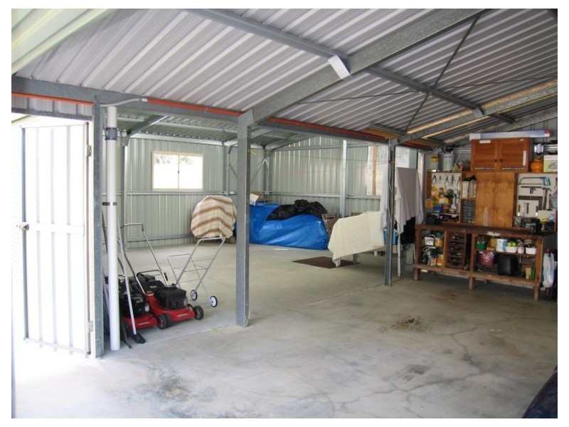 4 Kenbarry Street, Brighton QLD 4017