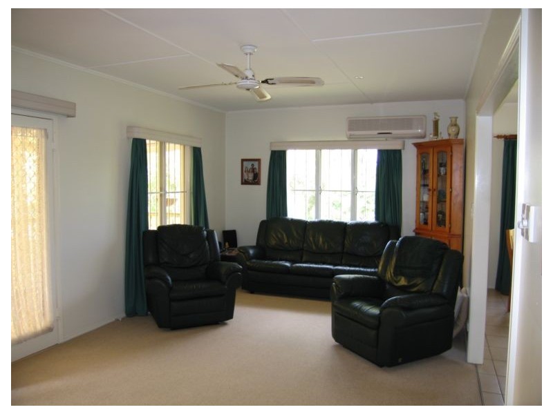 4 Kenbarry Street, Brighton QLD 4017