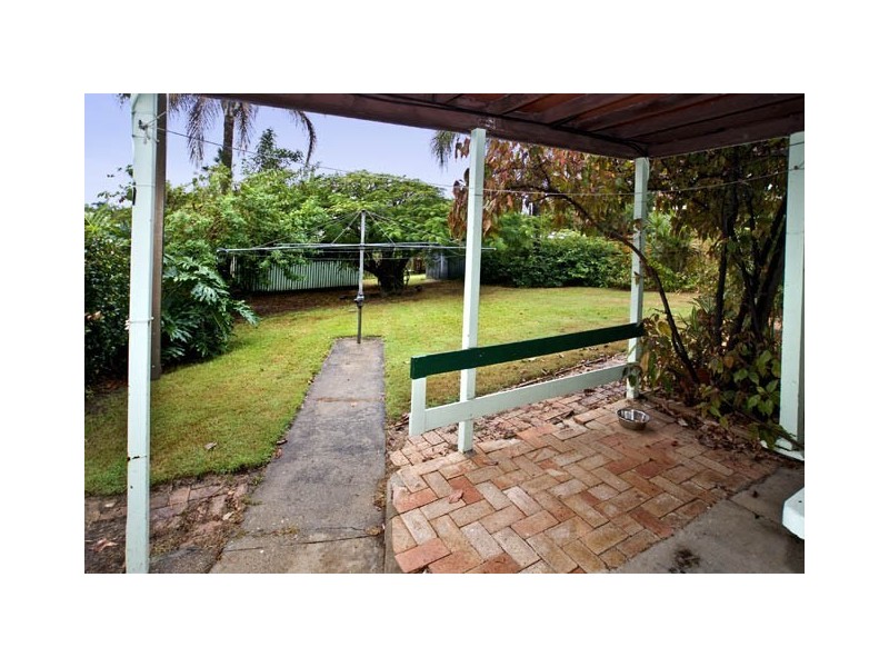 15 Sunwell Street, Brighton QLD 4017