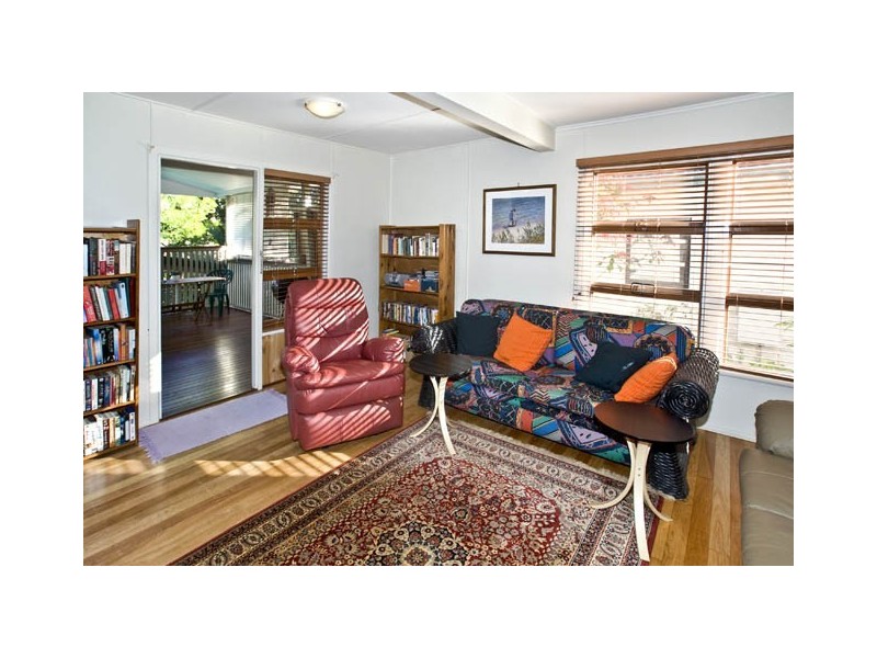 18 Wighton Street, Sandgate QLD 4017