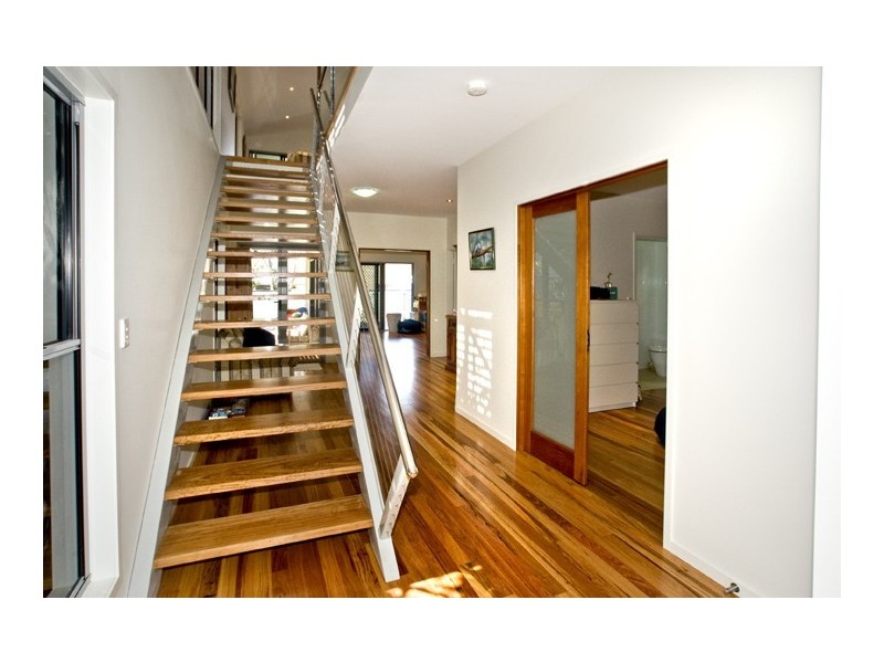 74 Palm Avenue, Shorncliffe QLD 4017