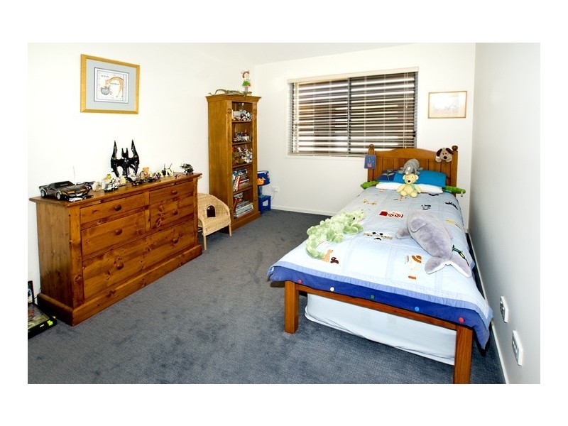 74 Palm Avenue, Shorncliffe QLD 4017