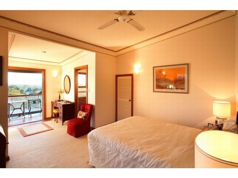 110 Shorncliffe Parade, Shorncliffe QLD 4017