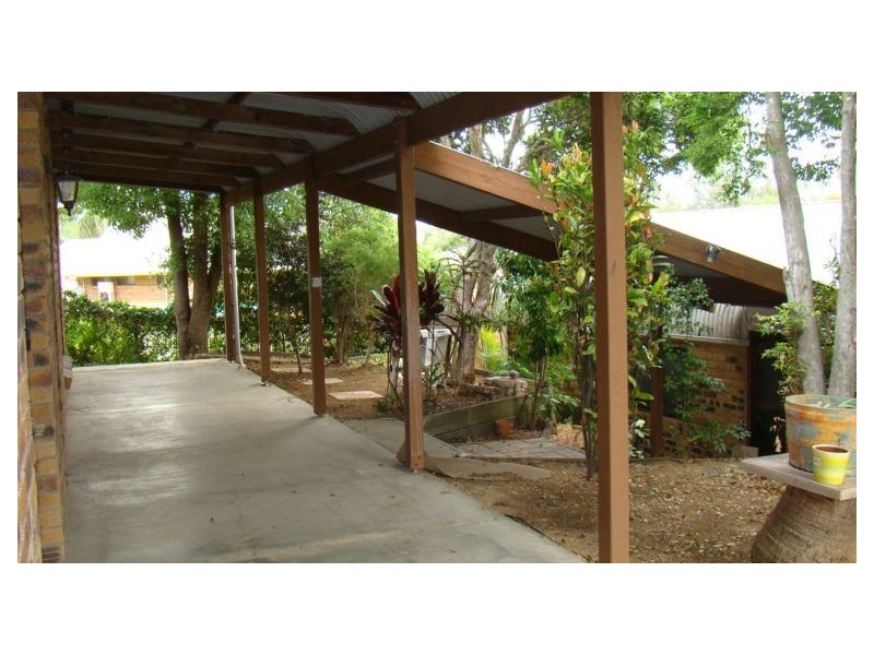 2 Champagne Street, Petrie QLD 4502