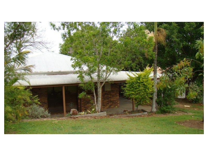 2 Champagne Street, Petrie QLD 4502