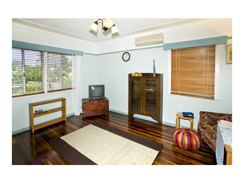 14 High Street, Brighton QLD 4017