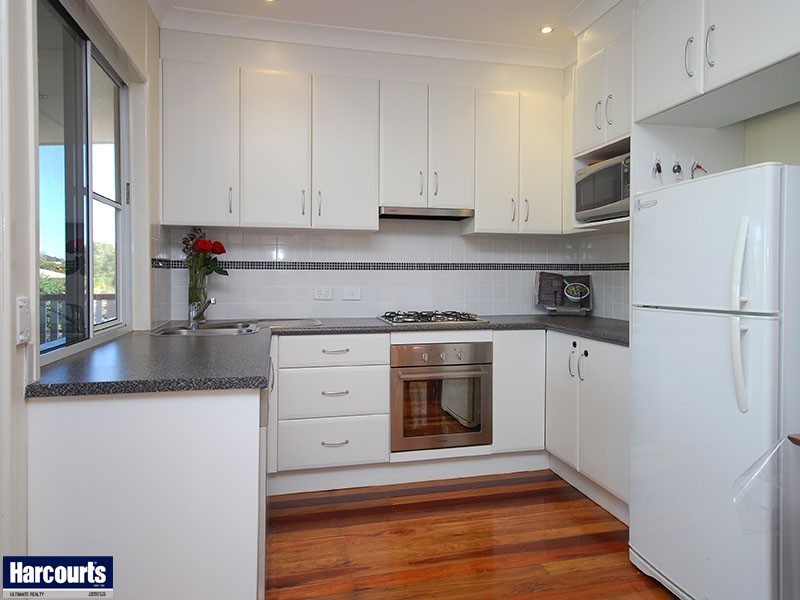 32 Saul Street, Brighton QLD 4017