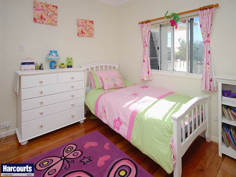 32 Saul Street, Brighton QLD 4017