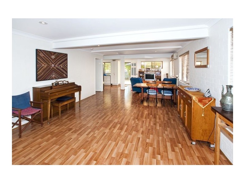 45 Perkins Street, Sandgate QLD 4017