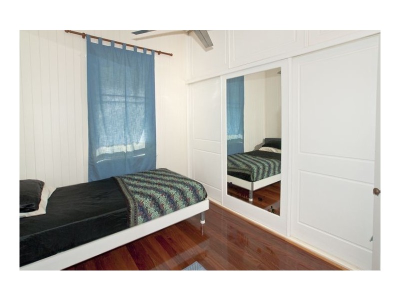 45 Perkins Street, Sandgate QLD 4017