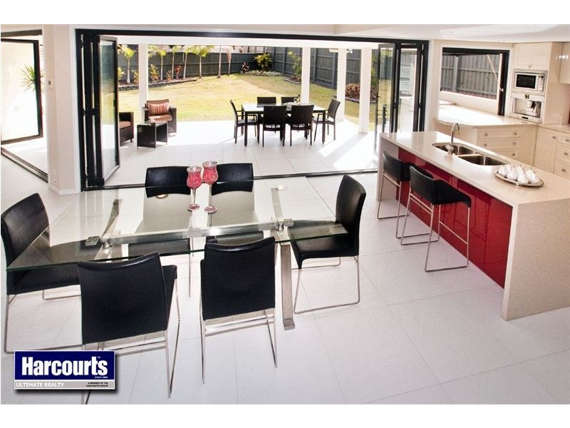 23 Azienda Place, Bridgeman Downs QLD 4035