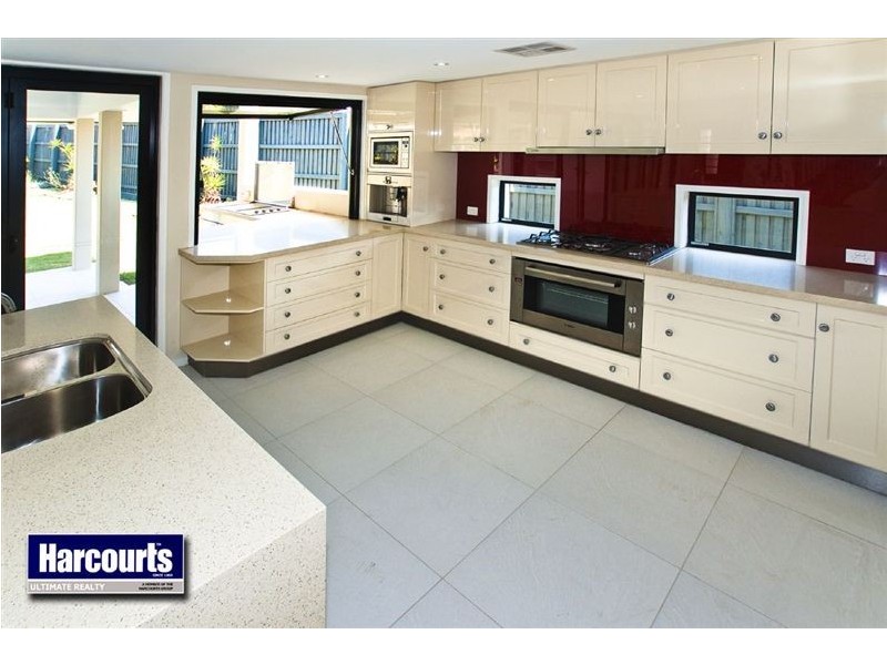 23 Azienda Place, Bridgeman Downs QLD 4035