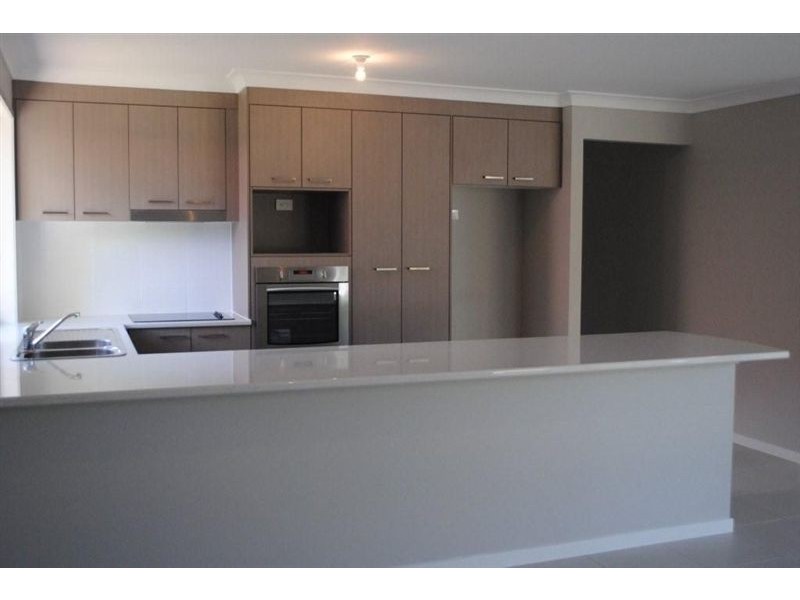 70 Agnew Street, Sandgate QLD 4017