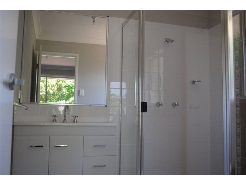 70 Agnew Street, Sandgate QLD 4017