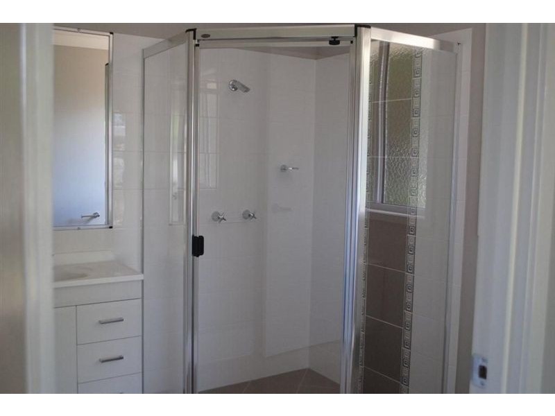 70 Agnew Street, Sandgate QLD 4017