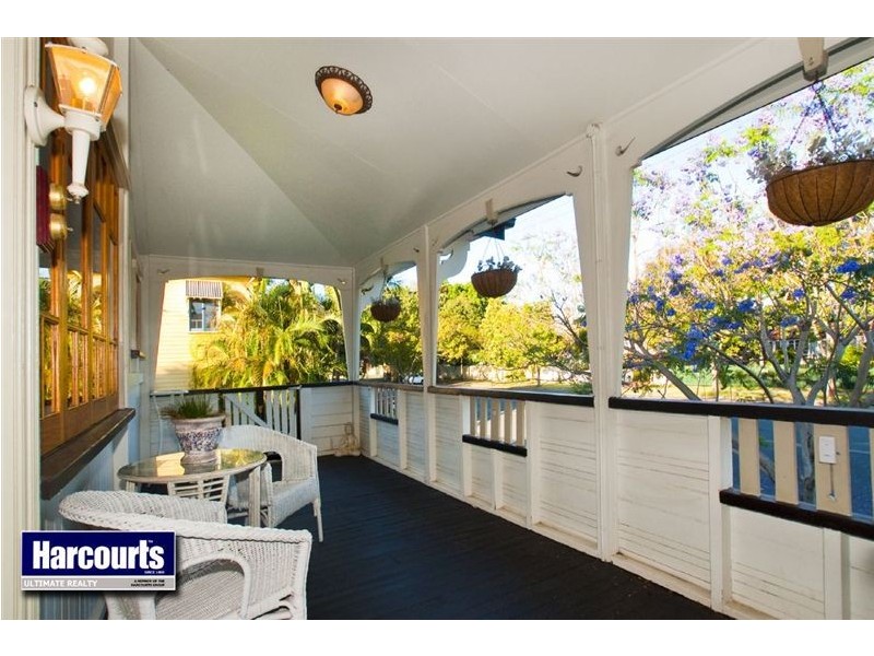 35 Palm Avenue, Sandgate QLD 4017