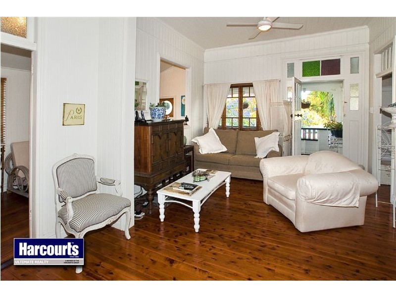 35 Palm Avenue, Sandgate QLD 4017