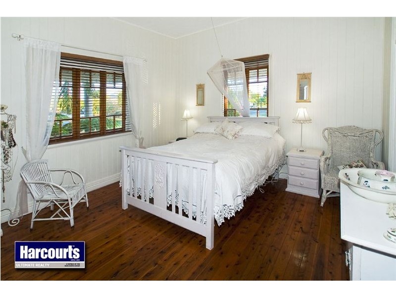 35 Palm Avenue, Sandgate QLD 4017