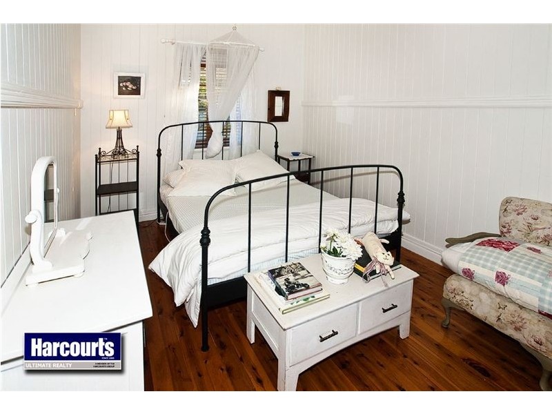 35 Palm Avenue, Sandgate QLD 4017