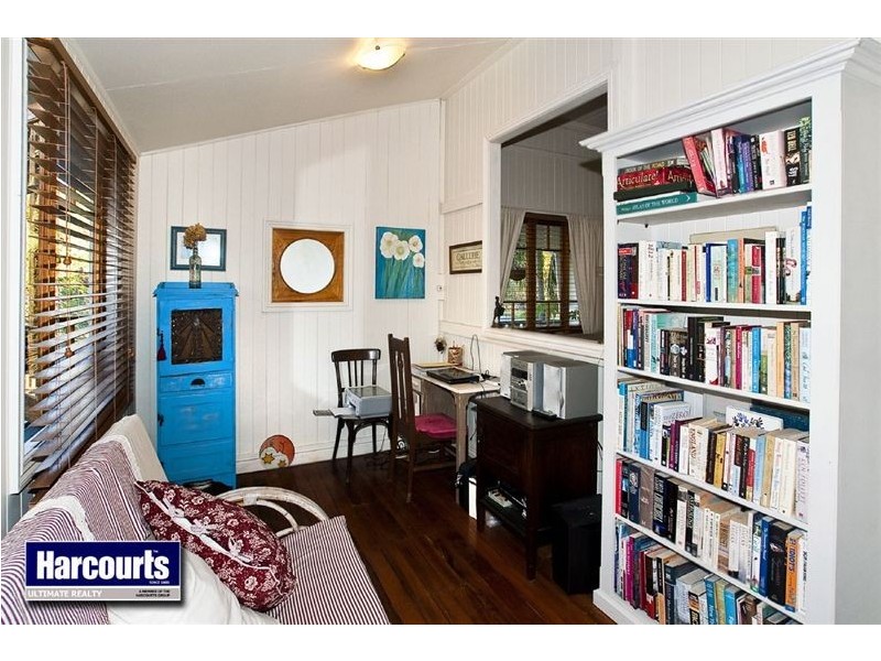 35 Palm Avenue, Sandgate QLD 4017