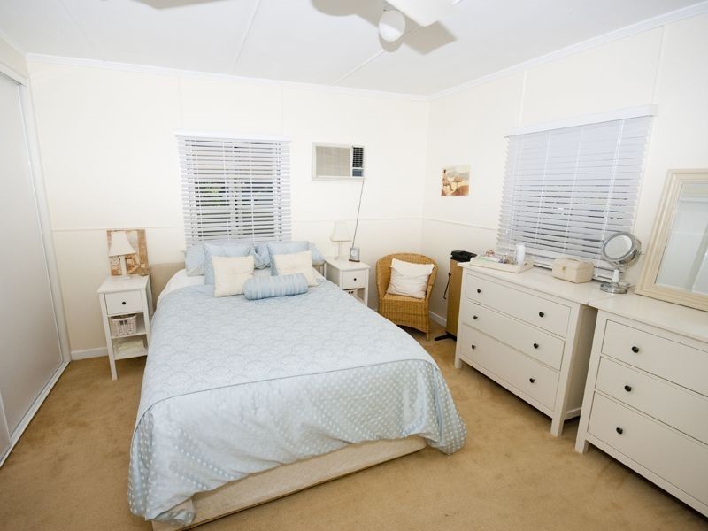 70 Burralong Street, Deagon QLD 4017