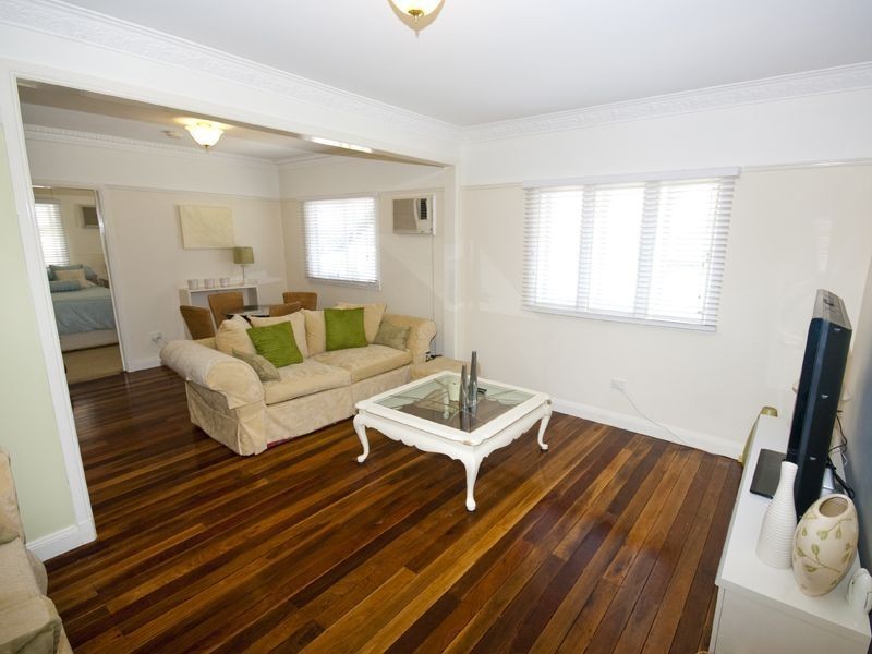 70 Burralong Street, Deagon QLD 4017