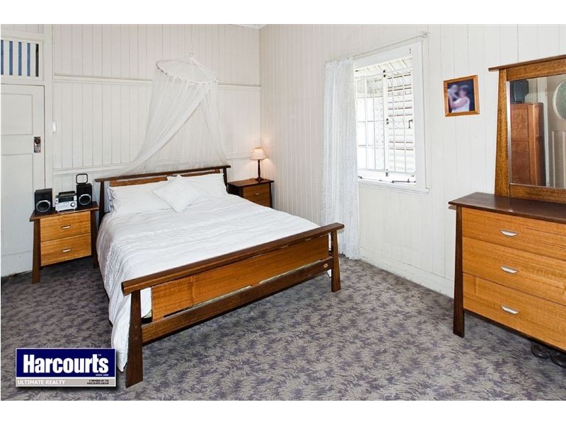 34 Towner Street, Sandgate QLD 4017