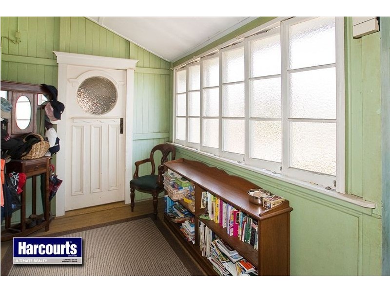 34 Towner Street, Sandgate QLD 4017