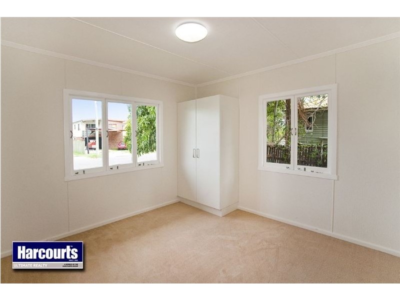 70 Albury Street, Deagon QLD 4017